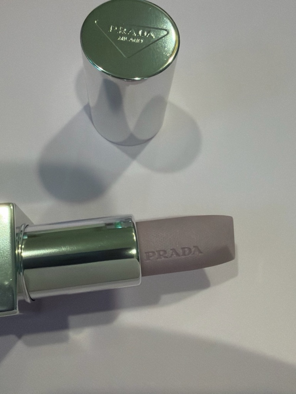 PRADA - Picture 2 of 3